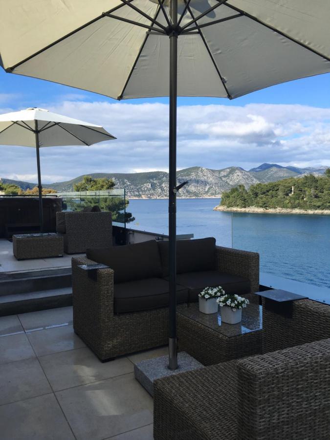 High View-A Seaside Villa With Huge Jacuzzi Račišće Zewnętrze zdjęcie