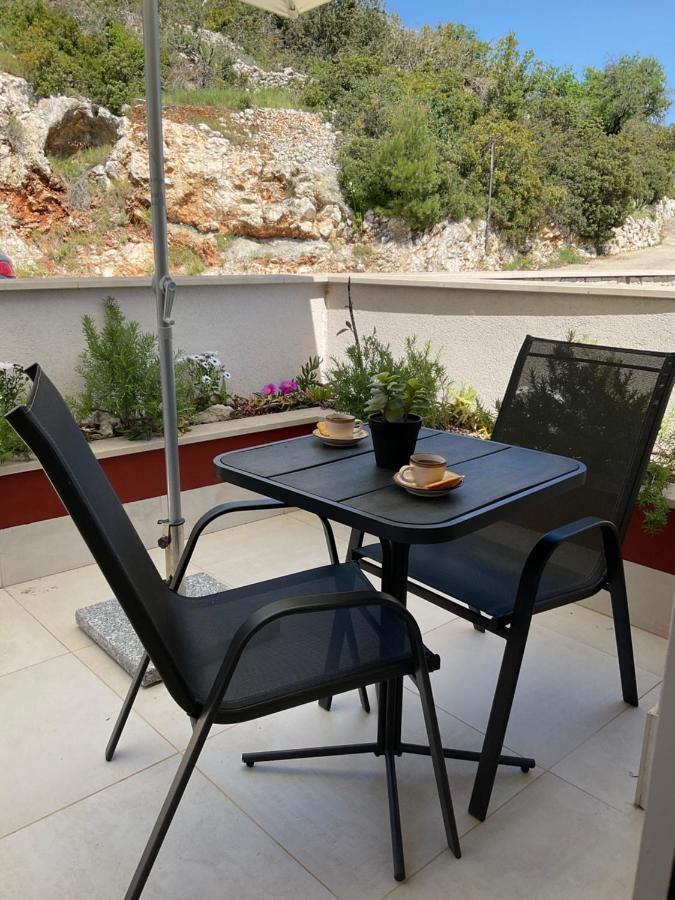 High View-A Seaside Villa With Huge Jacuzzi Račišće Zewnętrze zdjęcie